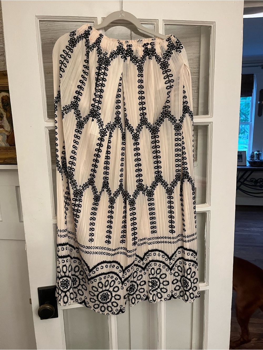 Cream and black pleated wide leg pants one size